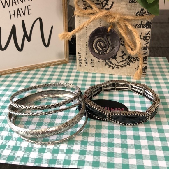 NWT Beautiful Set of 5 Silver & Black Bracelets! - Picture 1 of 5
